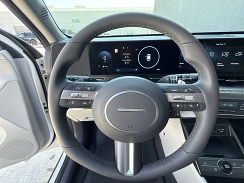 New 2026 Hyundai Kona SEL Premium image 18