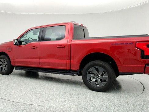 Used 2022 Ford F150 Lightning Lariat image 7