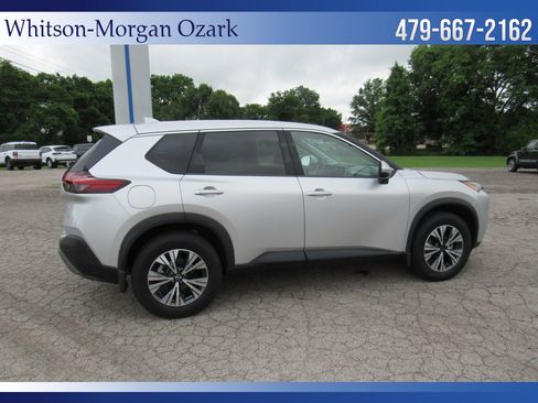 Used 2022 Nissan Rogue SV AWD/4WD image 18