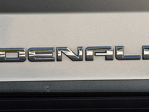 Used 2018 GMC Sierra 1500 Denali image 18
