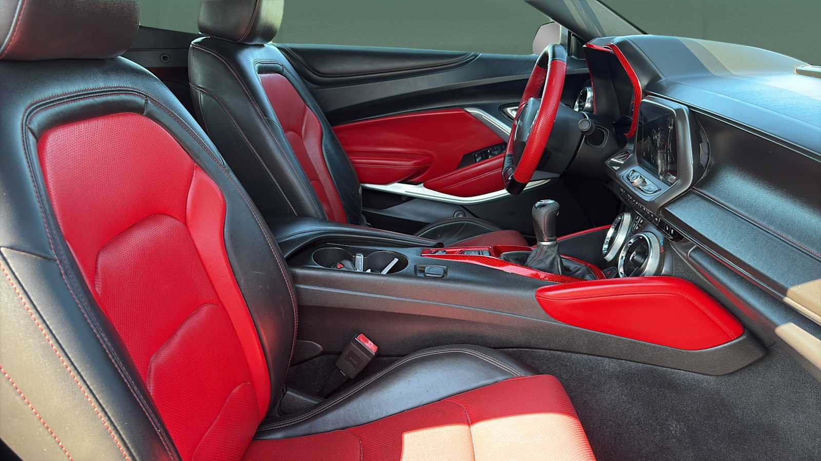 Used 2017 Chevrolet Camaro LT RWD image 26