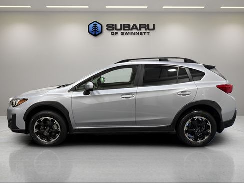 Used 2021 Subaru Crosstrek 2.0i Premium w/ Moonroof Package AWD/4WD image 2