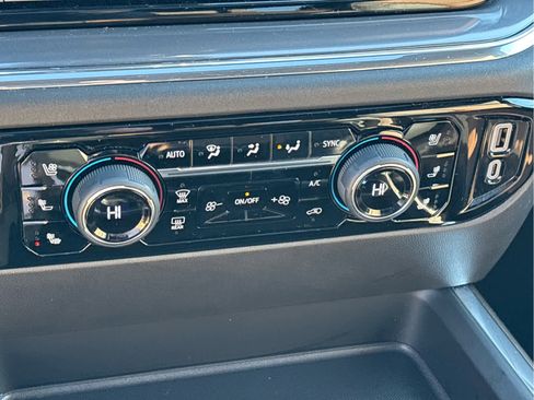 Certified 2024 Chevrolet Silverado 3500 High Country w/ High Country Premium Package image 22