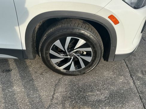 Certified 2025 Volkswagen Tiguan S image 29