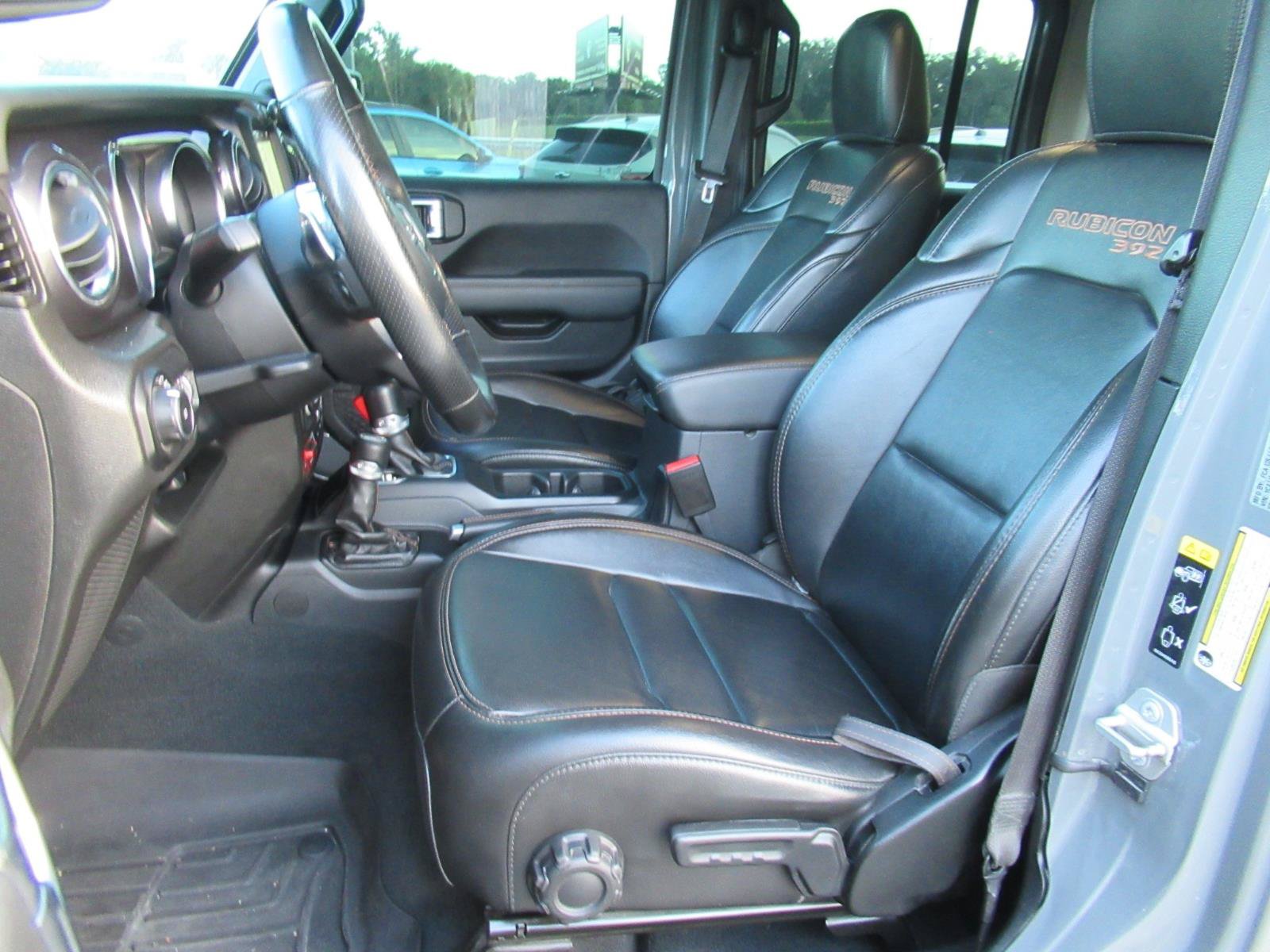 Used 2022 Jeep Wrangler Unlimited Rubicon w/ Dual Top Group AWD/4WD image 19