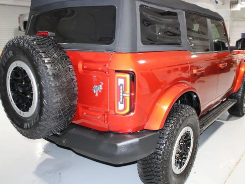 Used 2022 Ford Bronco Outer Banks AWD/4WD image 5