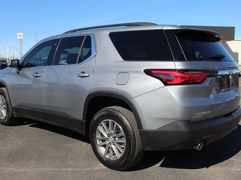 Used 2024 Chevrolet Traverse LT image 6