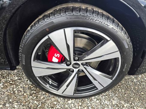 New 2025 Audi SQ5 Premium Plus image 9