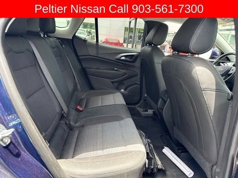 Used 2024 Chevrolet Trax LT w/ LT Convenience Package FWD image 20