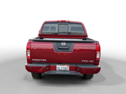 Used 2019 Nissan Frontier PRO-4X image 4