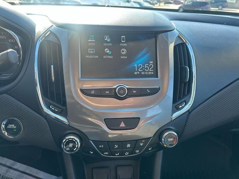 Used 2016 Chevrolet Cruze LT w/ Convenience Package image 18