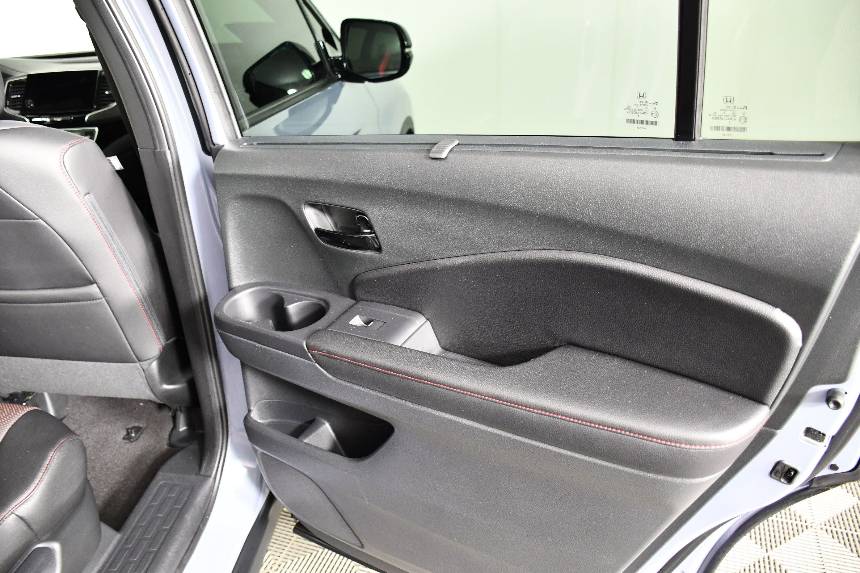 Used 2024 Honda Passport Black Edition image 45