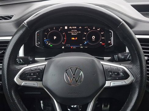Used 2023 Volkswagen Atlas Cross Sport SEL Premium R-Line image 21