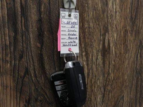 Used 2025 Lincoln Aviator Reserve w/ Equipment Group 201A image 36