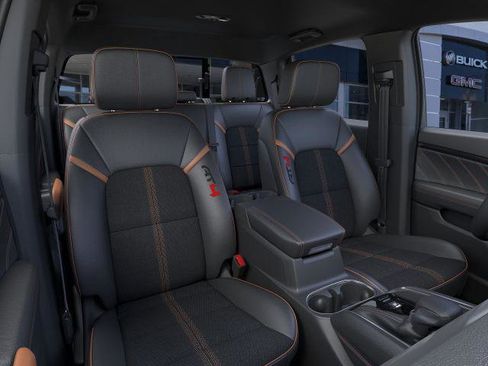 New 2025 GMC Canyon AT4 w/ Nightfall Edition image 31