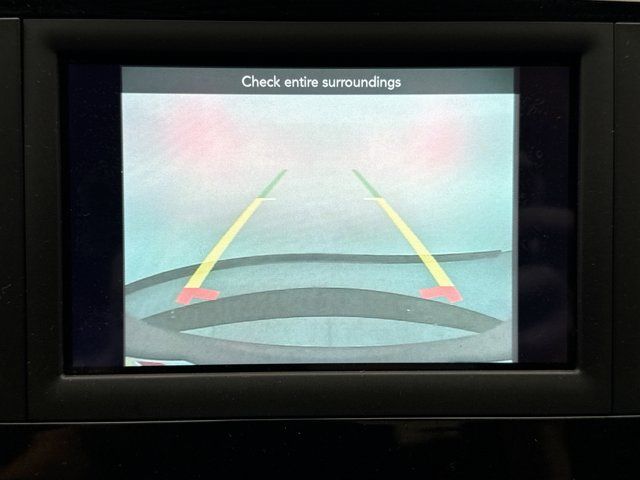 Used 2020 Chrysler Pacifica Touring w/ S Appearance Package FWD image 15