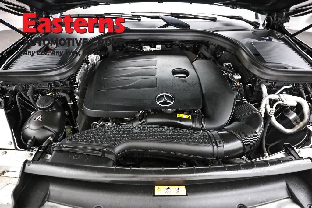 Used 2021 Mercedes-Benz GLC 300 4MATIC w/ Multimedia Package image 9