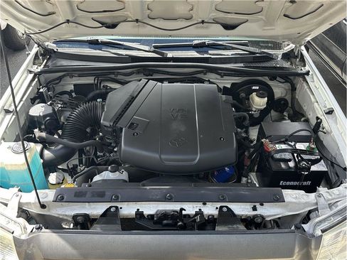 Used 2015 Toyota Tacoma 4x4 Access Cab V6 w/ Convenience Package image 26