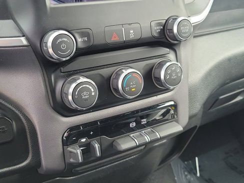 Used 2022 RAM 2500 Big Horn AWD/4WD image 28