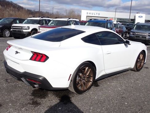 Used 2025 Ford Mustang Premium image 9