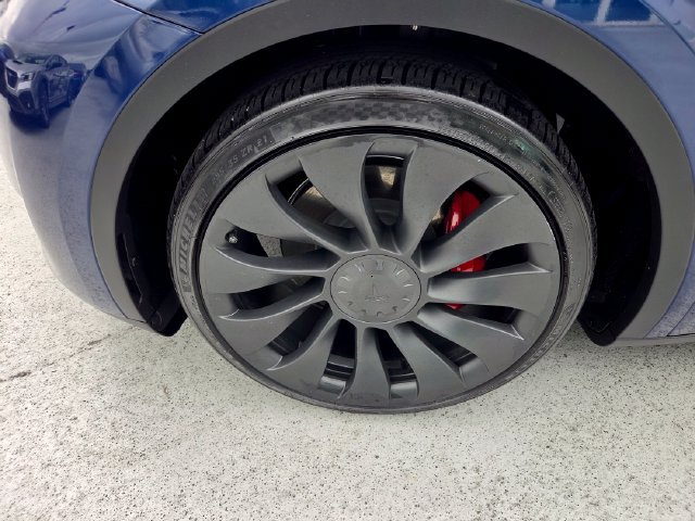Used 2023 Tesla Model Y Performance AWD/4WD image 8