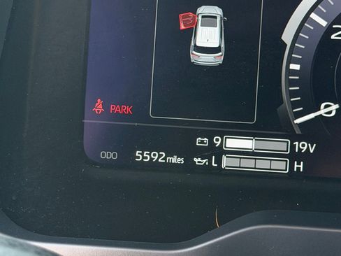 Used 2025 Toyota Sequoia Platinum image 23