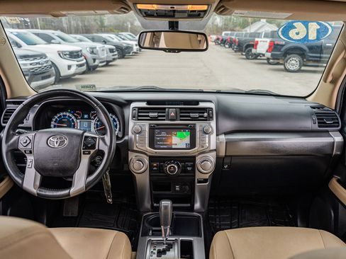 Used 2016 Toyota 4Runner SR5 Premium image 24