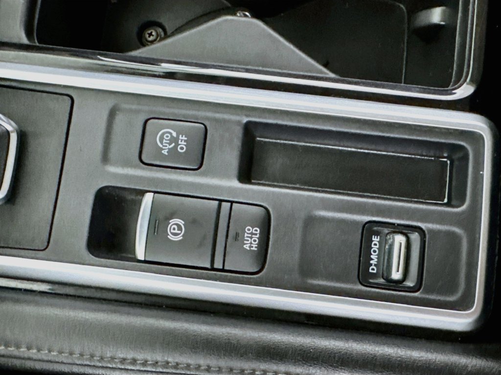 Used 2022 Nissan Pathfinder SV FWD image 11
