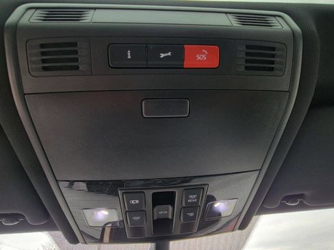 Used 2017 Volkswagen GTI Sport image 19