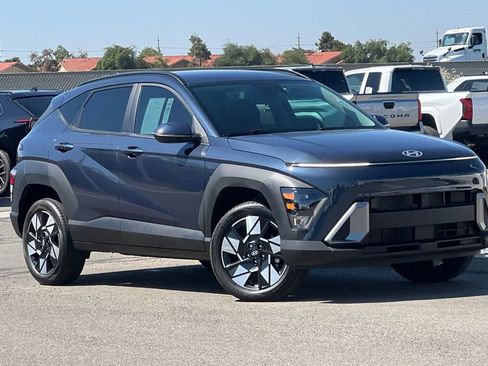 Used 2024 Hyundai Kona SEL AWD/4WD image 2