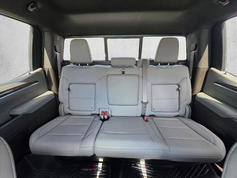 Used 2026 Chevrolet Silverado 1500 LT Trail Boss w/ Convenience Package II AWD/4WD image 15