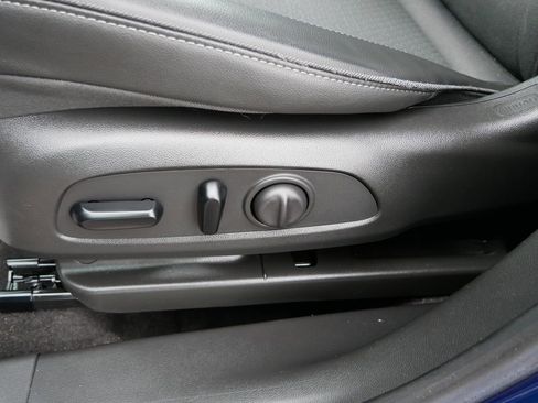 Used 2022 Buick Encore GX Select image 17