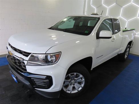Used 2022 Chevrolet Colorado LT w/ Fleet Safety Package RWD image 4