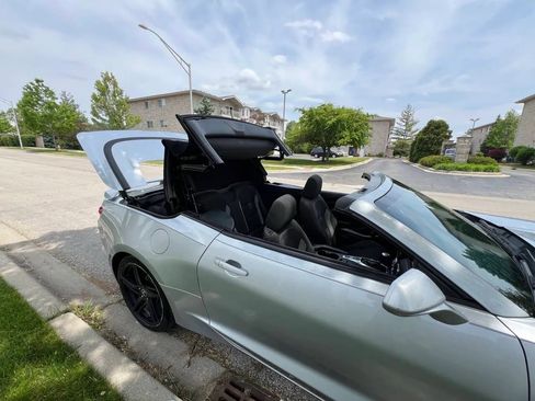 Used 2019 Chevrolet Camaro LT image 32