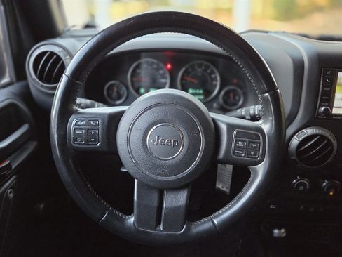 Used 2017 Jeep Wrangler Unlimited Sport w/ Connectivity Group image 22