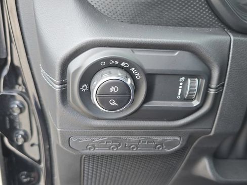 Used 2024 Jeep Gladiator Rubicon AWD/4WD image 26