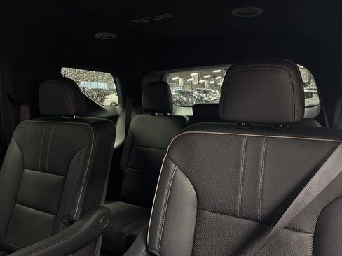 New 2026 Chevrolet Traverse High Country w/ LPO, Floor Liner Package image 20