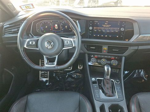 Used 2019 Volkswagen Jetta GLI Autobahn image 11