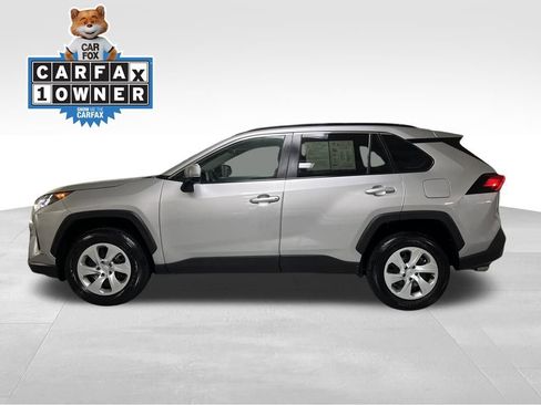 Used 2021 Toyota RAV4 LE image 2