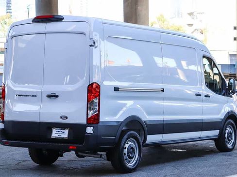 New 2026 Ford Transit 250 148 Medium Roof RWD image 4