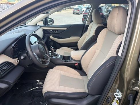 Used 2024 Subaru Outback Premium image 38