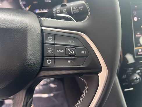 New 2025 Jeep Grand Cherokee Laredo X image 11