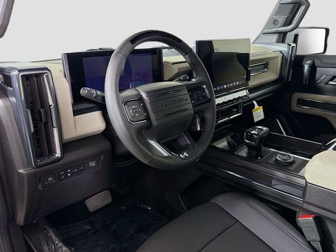 New 2026 GMC Hummer EV 2X image 9