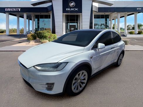 Used 2016 Tesla Model X 70D AWD/4WD image 5