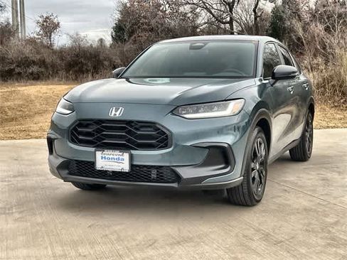 Certified 2026 Honda HR-V Sport image 2