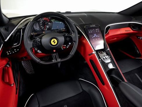 Certified 2025 Ferrari Roma Spider RWD image 5