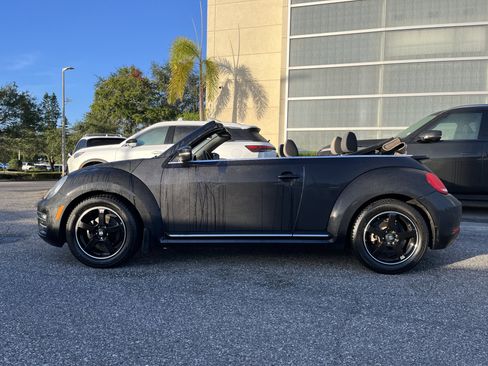 Used 2018 Volkswagen Beetle 2.0T Coast w/ Coast Lighting Package image 2