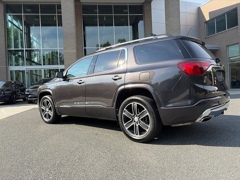 Used 2018 GMC Acadia Denali w/ Technology Package FWD image 4
