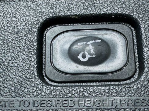Used 2017 Ford Explorer Platinum AWD/4WD image 34