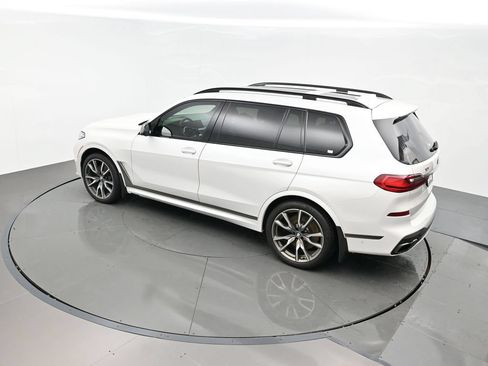 Used 2021 BMW X7 M50i w/ Dynamic Handling Package AWD/4WD image 46